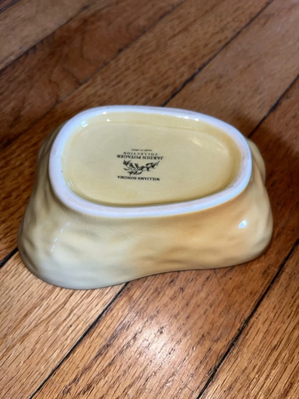 Set of 2 Williams Sonoma Jardin Potager Eggplant and Yellow Pepper dishes